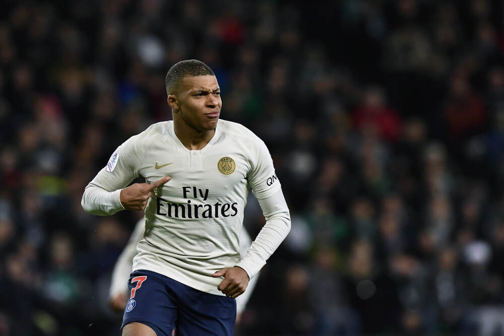 18+18&关键2+1杀死比赛！开拓者赢球海报：封面为克林根怒吼瞬间